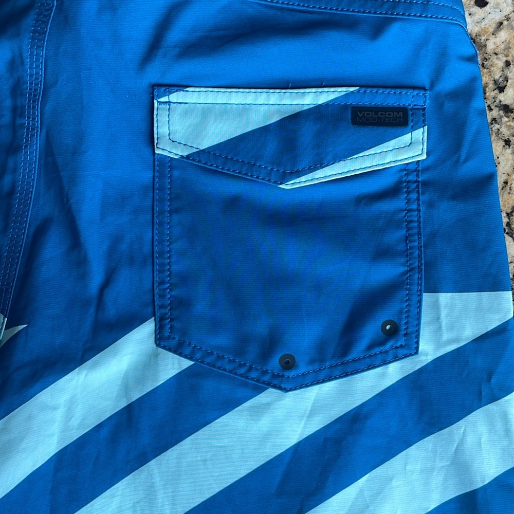 Volcom Mod Tech Nwot Men’s Board Shorts Size 32 - image 6